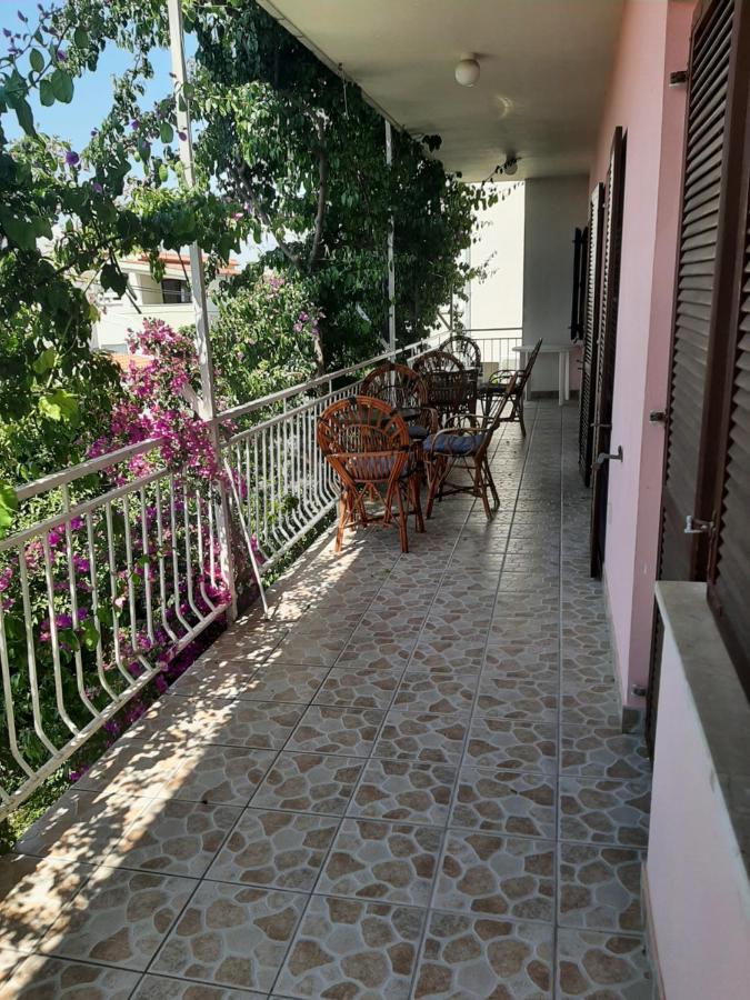 Apartments Tina Omiš Extérieur photo