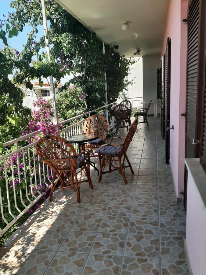 Apartments Tina Omiš Extérieur photo