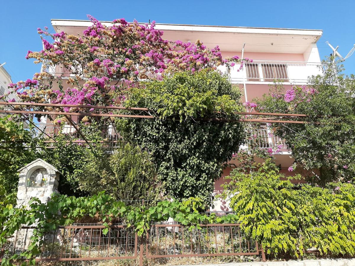 Apartments Tina Omiš Extérieur photo